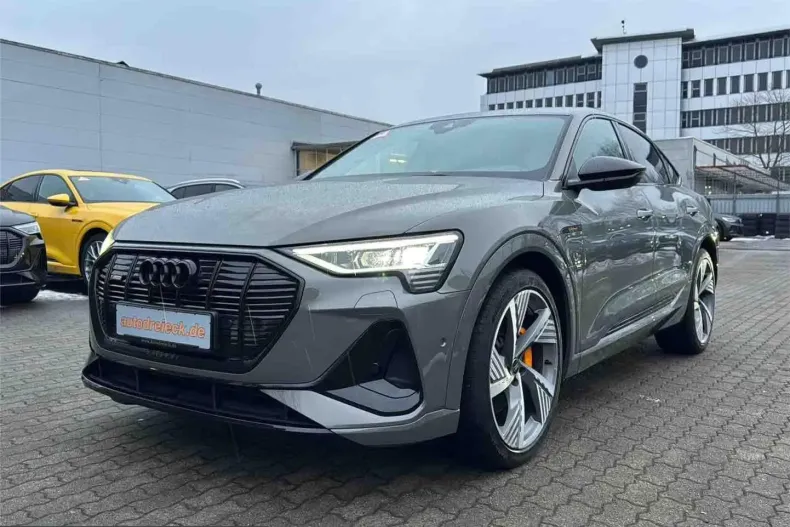 Audi e-tron din 2022 cu 59.725 km - oferta AUD224618 - foto 1