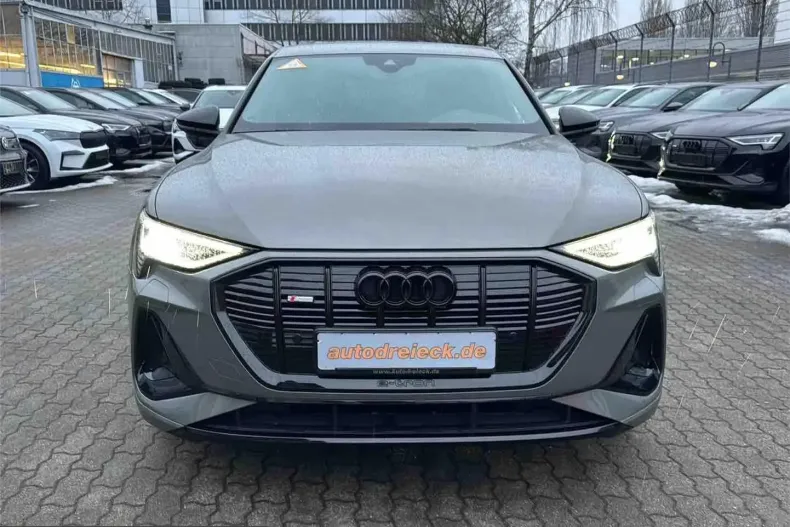 Audi e-tron din 2022 cu 59.725 km - oferta AUD224618 - foto 4