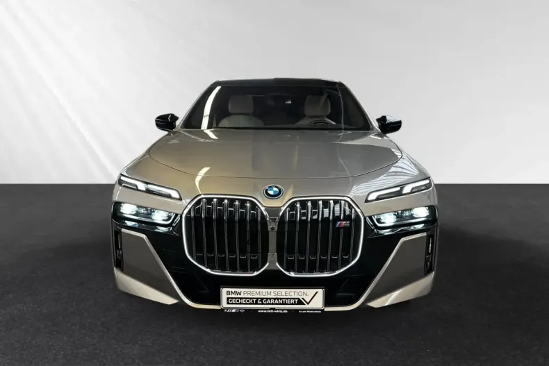 BMW M760 (Seria 7) din 2024 cu 31.970 km - oferta BMW224620 - foto 7