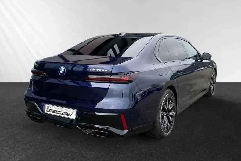 BMW M760 (Seria 7) din 2025 cu 1.800 km - oferta BMW224621 - foto 3