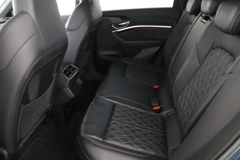 Audi e-tron din 2023 cu 65.048 km - oferta AUD224623 - foto 14