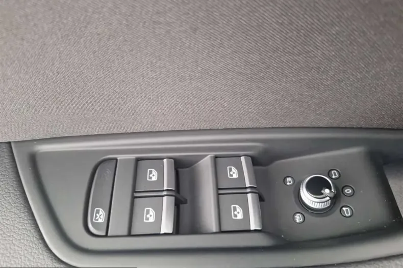 Audi A4 din 2023 cu 33.669 km - oferta AUD224624 - foto 16