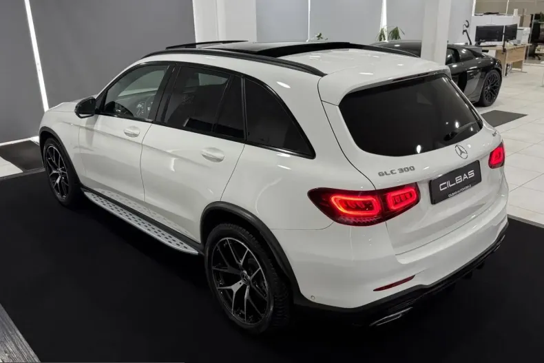 Mercedes-Benz GLC 300 (Clasa GLC) din 2022 cu 55.009 km - oferta MER224625 - foto 13