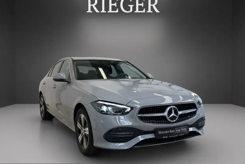 Mercedes-Benz C 400 (Clasa C) din 2024 cu 5.797 km - oferta MER224627 - foto 3