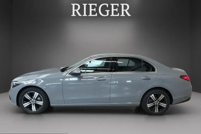 Mercedes-Benz C 400 (Clasa C) din 2024 cu 5.797 km - oferta MER224627 - foto 5