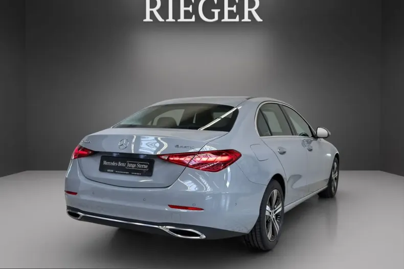 Mercedes-Benz C 400 (Clasa C) din 2024 cu 5.797 km - oferta MER224627 - foto 13