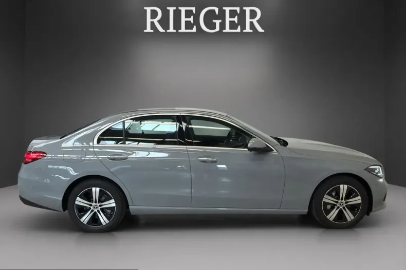 Mercedes-Benz C 400 (Clasa C) din 2024 cu 5.797 km - oferta MER224627 - foto 14