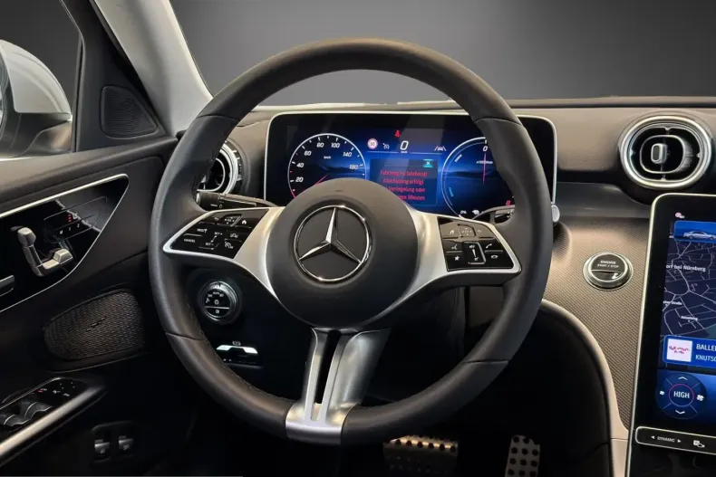Mercedes-Benz C 400 (Clasa C) din 2024 cu 5.797 km - oferta MER224627 - foto 18
