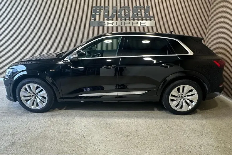 Audi e-tron din 2022 cu 66.278 km - oferta AUD224628 - foto 4