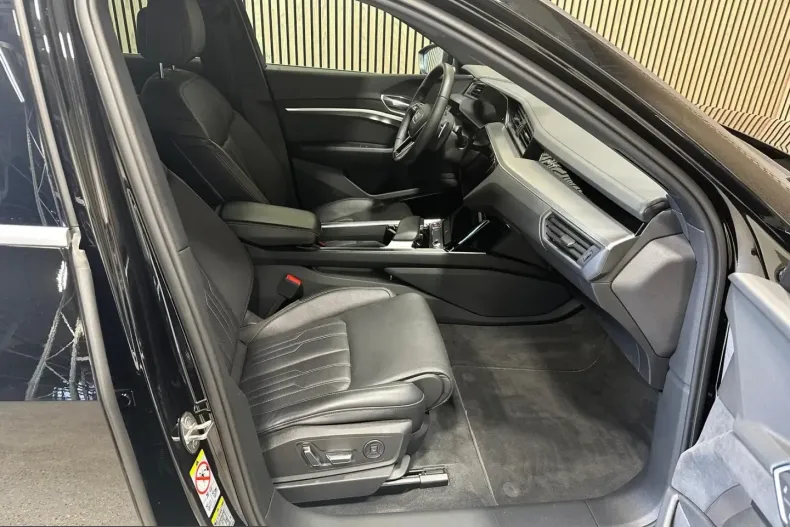 Audi e-tron din 2022 cu 66.278 km - oferta AUD224628 - foto 12