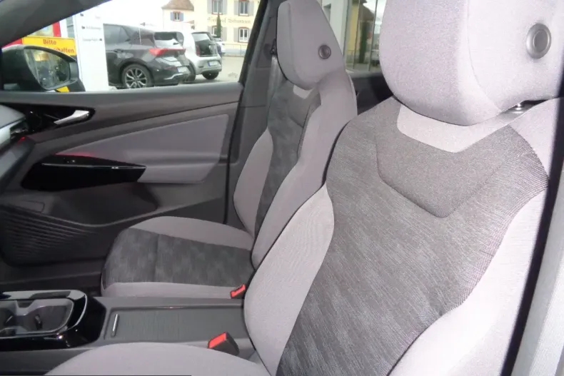 Volkswagen ID.4 din 2022 cu 32.000 km - oferta VOL224633 - foto 8