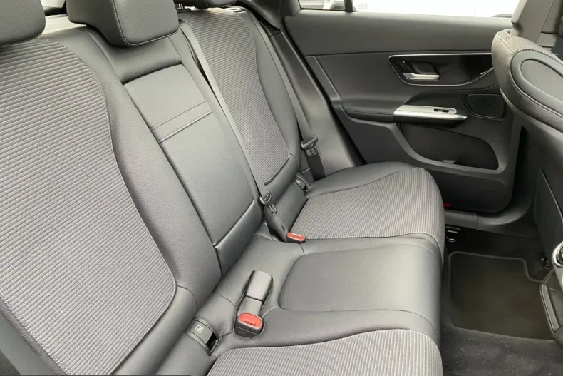 Mercedes-Benz GLC 220 (Clasa GLC) din 2024 cu 40.877 km - oferta MER224634 - foto 11