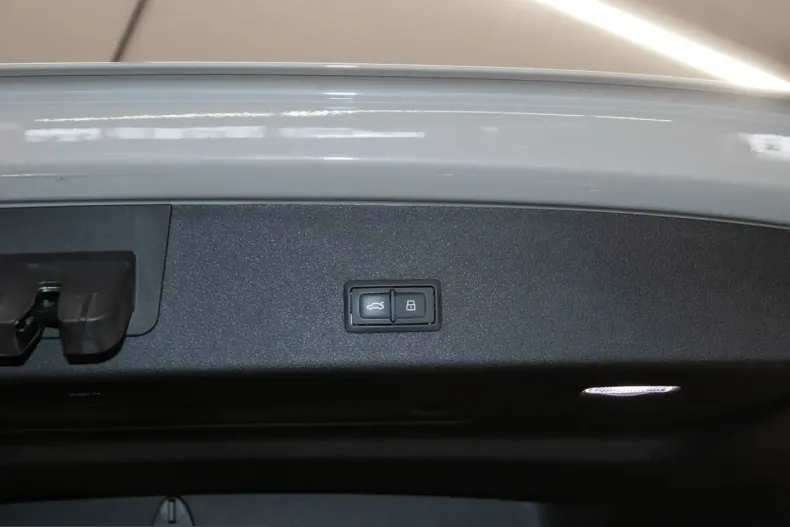 Audi e-tron din 2022 cu 74.573 km - oferta AUD224636 - foto 11
