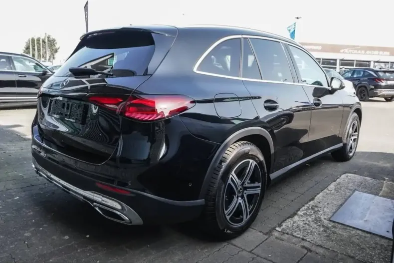 Mercedes-Benz GLC 200 (Clasa GLC) din 2023 cu 26.500 km - oferta MER224637 - foto 3