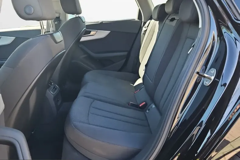 Audi A4 din 2023 cu 49.467 km - oferta AUD224641 - foto 12