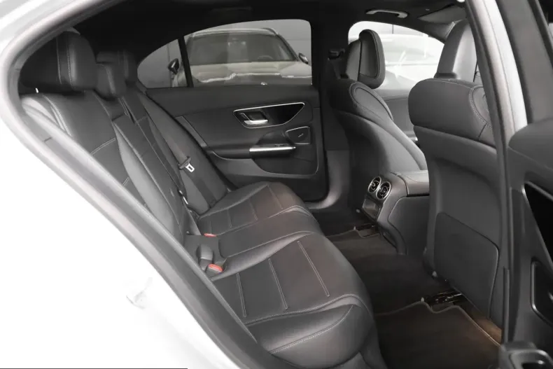 Mercedes-Benz C 300 (Clasa C) din 2022 cu 50.689 km - oferta MER224650 - foto 7