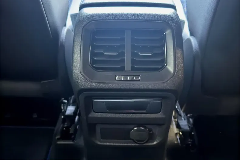 Volkswagen Tiguan din 2023 cu 71.774 km - oferta VOL224654 - foto 17