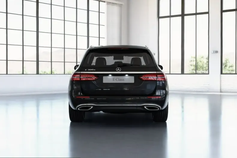 Mercedes-Benz E 300 (Clasa E) din 2023 cu 58.963 km - oferta MER224655 - foto 12