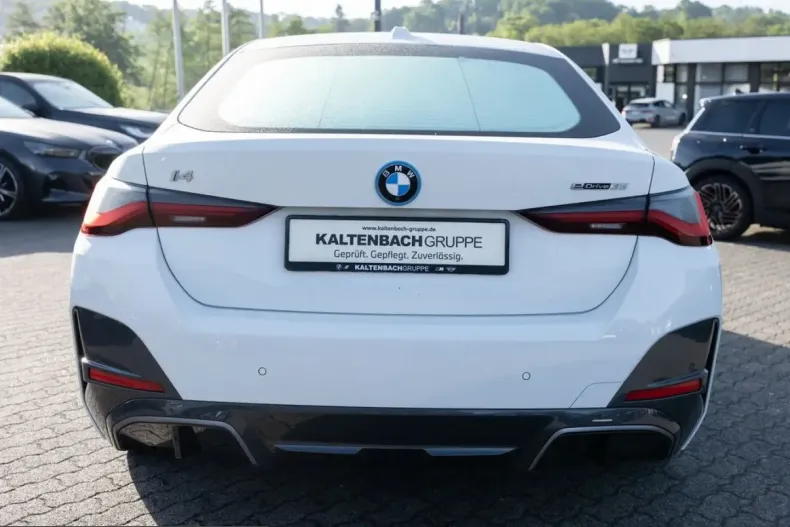 BMW i4 (Seria 4) din 2023 cu 65.131 km - oferta BMW224657 - foto 6