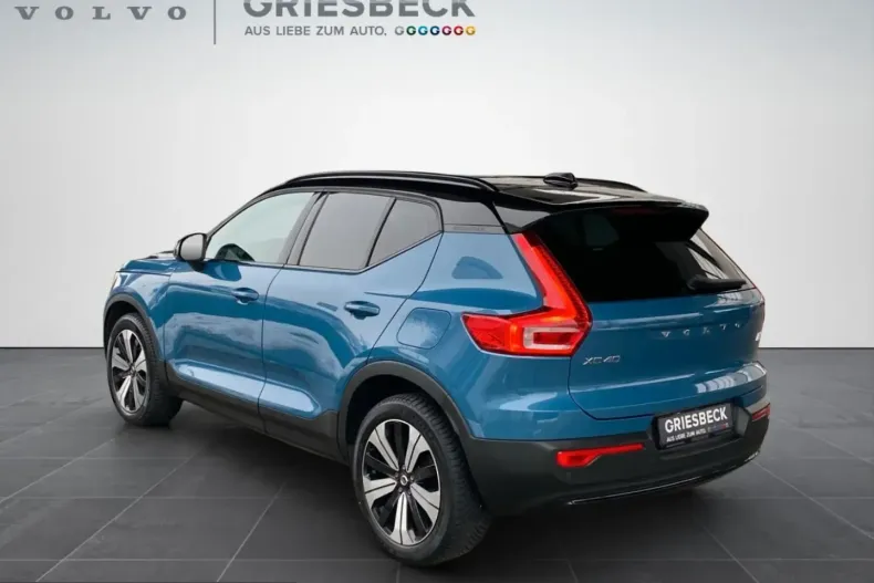 Volvo XC40 din 2022 cu 45.500 km - oferta VOL224659 - foto 4