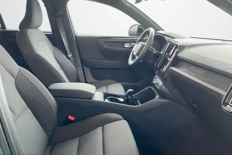 Volvo XC40 din 2022 cu 45.500 km - oferta VOL224659 - foto 13