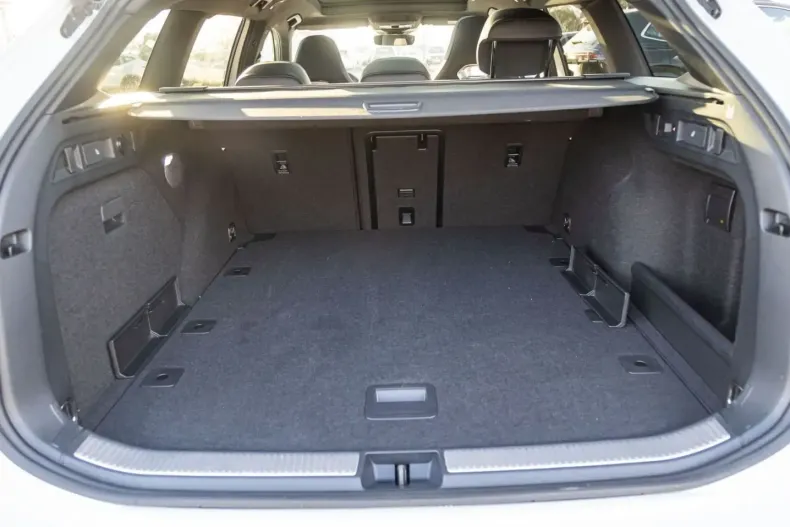 Volkswagen Passat Variant din 2024 cu 45.000 km - oferta VOL224661 - foto 18