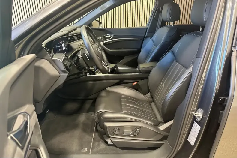 Audi e-tron din 2022 cu 66.490 km - oferta AUD224662 - foto 6