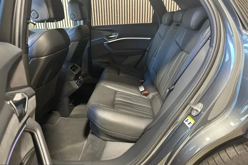 Audi e-tron din 2022 cu 66.490 km - oferta AUD224662 - foto 22