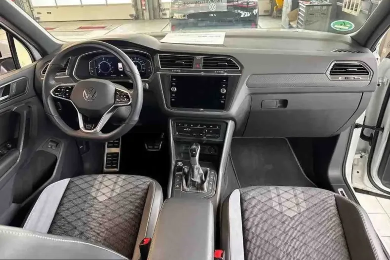 Volkswagen Tiguan din 2023 cu 42.900 km - oferta VOL224663 - foto 3