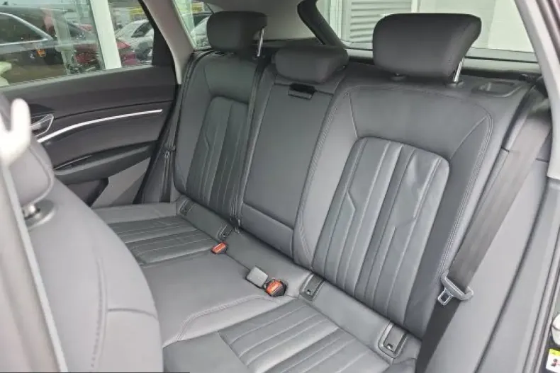 Audi e-tron din 2022 cu 71.593 km - oferta AUD224664 - foto 16