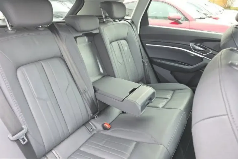 Audi e-tron din 2022 cu 71.593 km - oferta AUD224664 - foto 17
