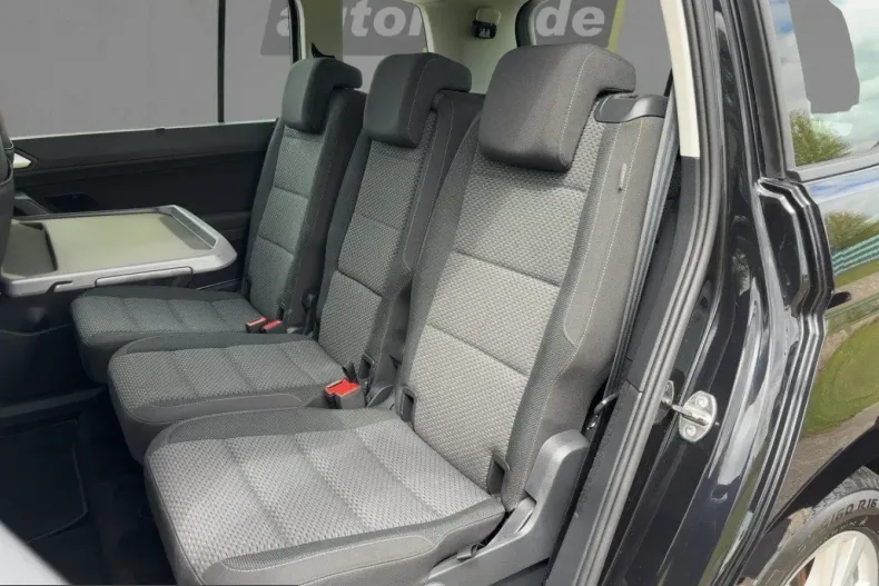 Volkswagen Touran din 2024 cu 56.392 km - oferta VOL224665 - foto 8