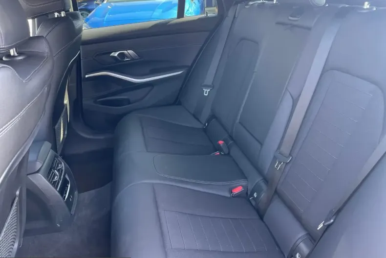 BMW 320 (Seria 3) din 2023 cu 73.200 km - oferta BMW224669 - foto 9