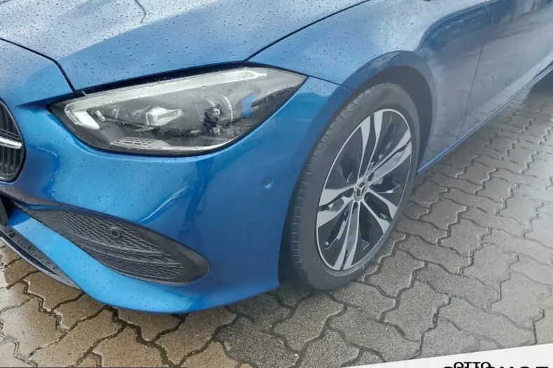 Mercedes-Benz C 300 (Clasa C) din 2022 cu 35.000 km - oferta MER224687 - foto 3