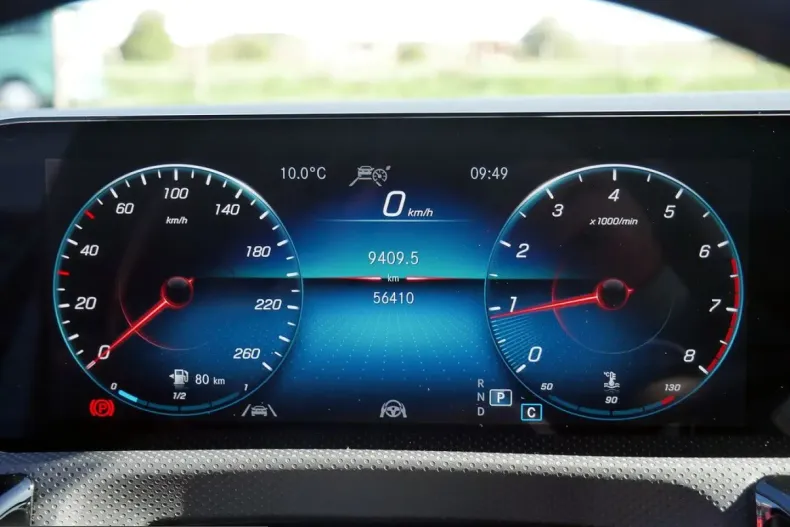 Mercedes-Benz CLA 250 (Clasa CLA) din 2022 cu 56.397 km - oferta MER224692 - foto 28