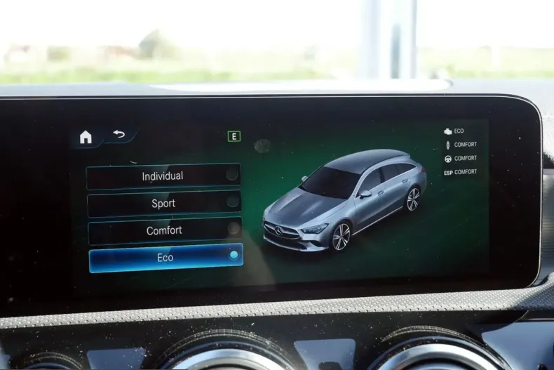 Mercedes-Benz CLA 250 (Clasa CLA) din 2022 cu 56.397 km - oferta MER224692 - foto 31