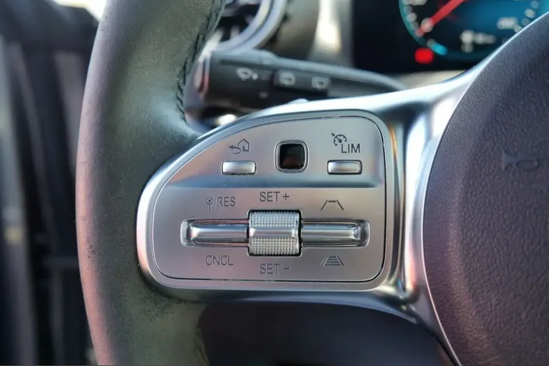 Mercedes-Benz CLA 250 (Clasa CLA) din 2022 cu 56.397 km - oferta MER224692 - foto 33