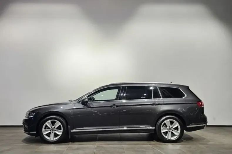 Volkswagen Passat din 2024 cu 41.770 km - oferta VOL224693 - foto 8