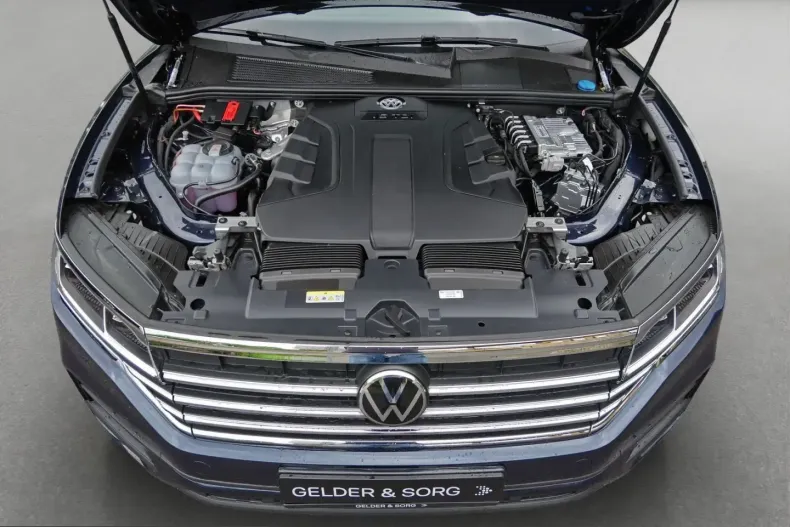 Volkswagen Touareg din 2025 cu 9.990 km - oferta VOL224701 - foto 18