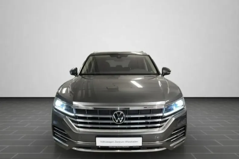 Volkswagen Touareg din 2022 cu 67.370 km - oferta VOL224704 - foto 6