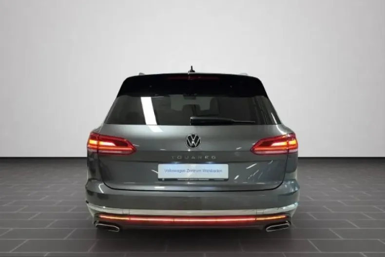 Volkswagen Touareg din 2022 cu 67.370 km - oferta VOL224704 - foto 7