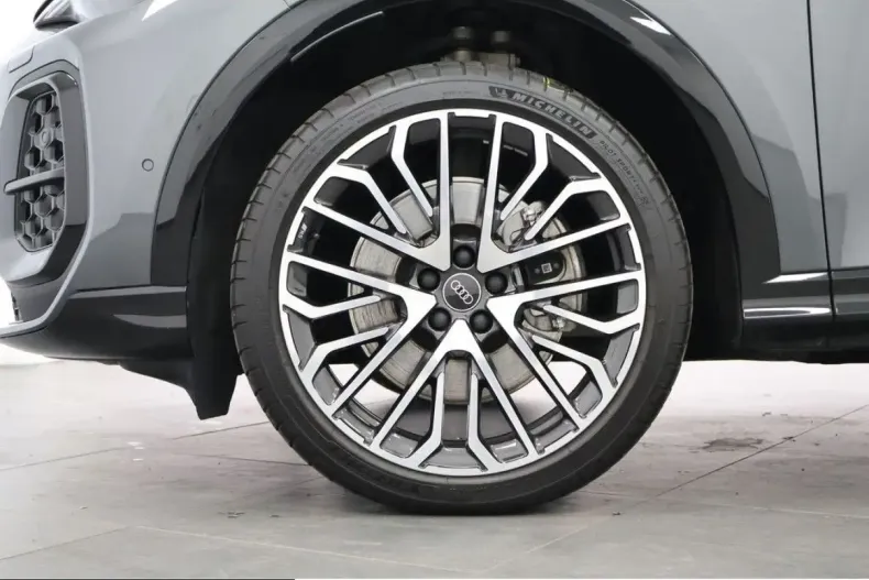 Audi Q5 din 2025 cu 17.376 km - oferta AUD224711 - foto 33