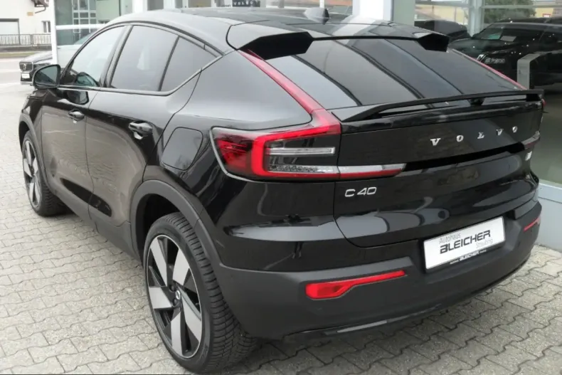 Volvo C40 din 2023 cu 65.994 km - oferta VOL224717 - foto 8