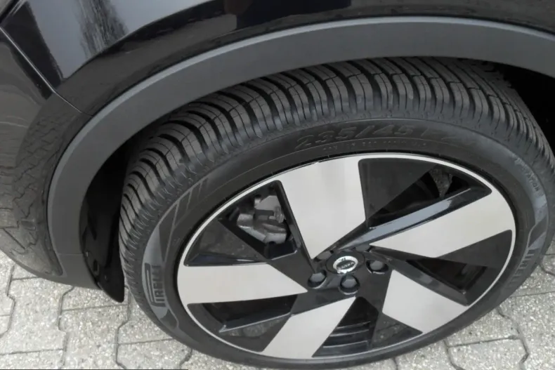 Volvo C40 din 2023 cu 65.994 km - oferta VOL224717 - foto 11