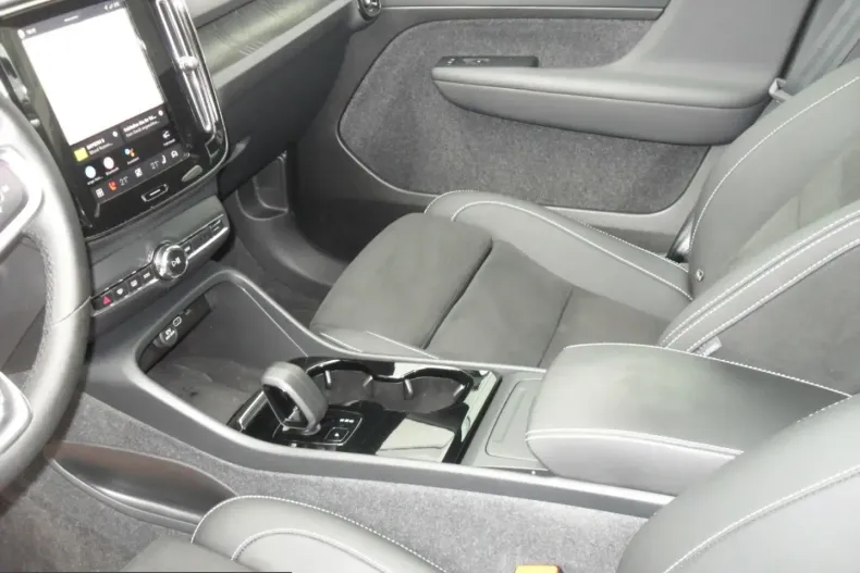 Volvo C40 din 2023 cu 65.994 km - oferta VOL224717 - foto 30