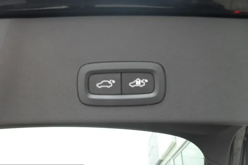 Volvo C40 din 2023 cu 65.994 km - oferta VOL224717 - foto 35