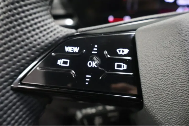 Audi Q5 din 2025 cu 23.113 km - oferta AUD224719 - foto 17
