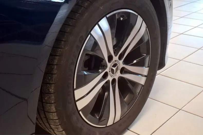 Mercedes-Benz C 300 (Clasa C) din 2023 cu 53.659 km - oferta MER224720 - foto 10