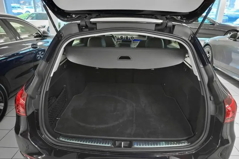 Mercedes-Benz C 300 (Clasa C) din 2023 cu 53.659 km - oferta MER224720 - foto 11