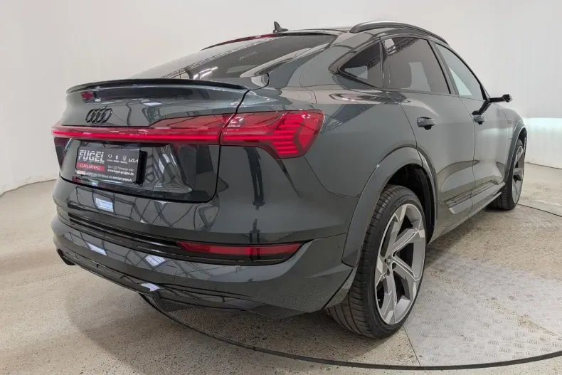 Audi e-tron din 2022 cu 74.420 km - oferta AUD224721 - foto 3
